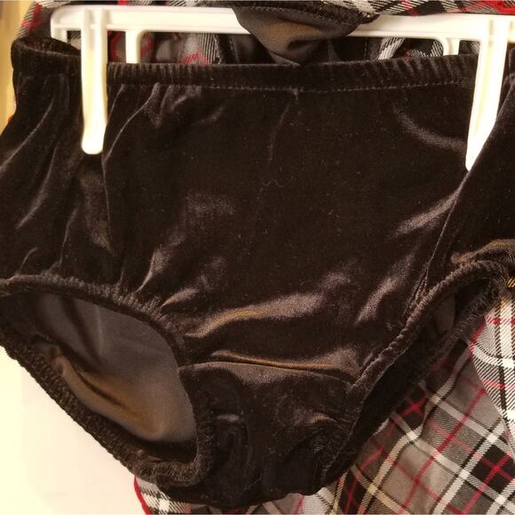 The Children's Place Velvet Plaid Dress & Hat - Picture 8 of 15